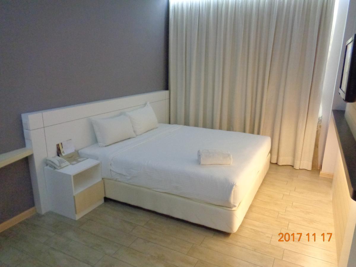 La Boss Hotel Малакка Экстерьер фото