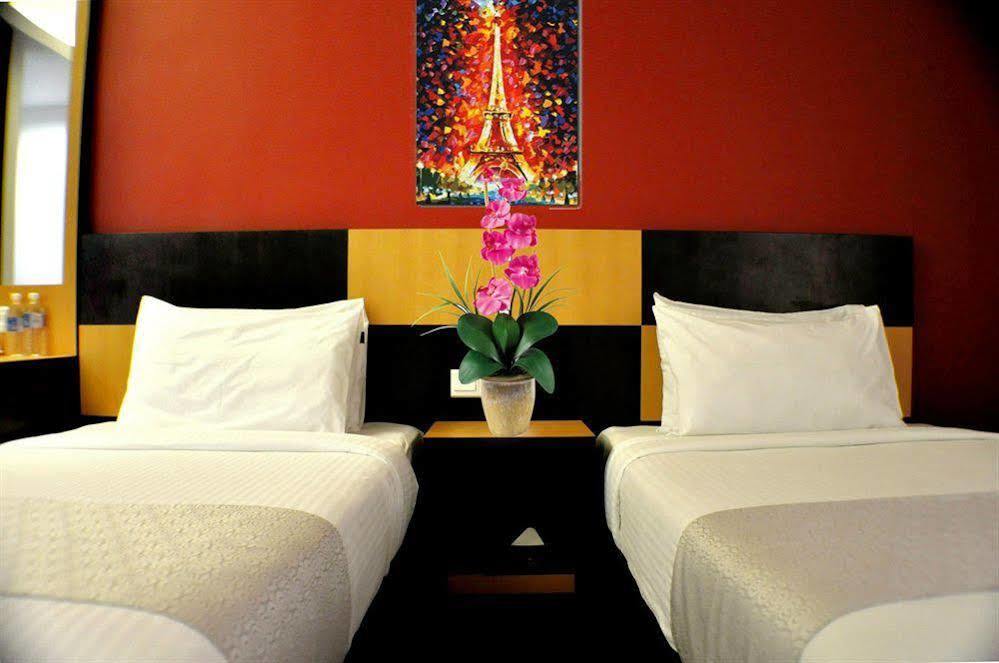La Boss Hotel Малакка Экстерьер фото